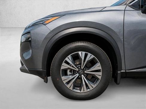 Used 2024 Nissan Rogue SV w/ SV Premium Package FWD image 5