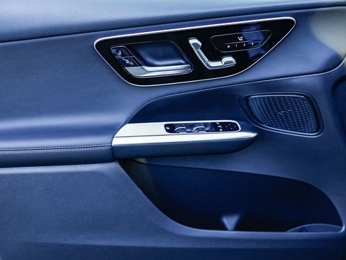 New 2026 Mercedes-Benz GLC 300 4MATIC image 21
