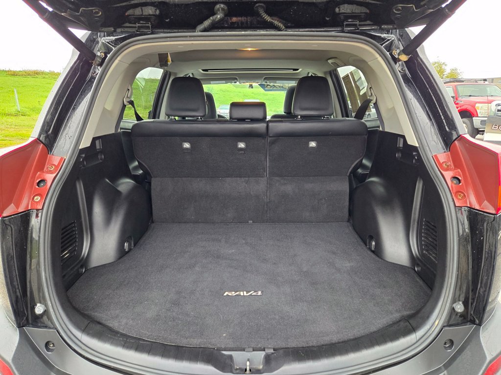 Used 2013 Toyota RAV4 Limited AWD/4WD image 28