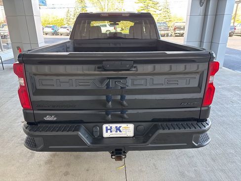 Used 2022 Chevrolet Silverado 1500 RST w/ LPO, Blackout Package image 5
