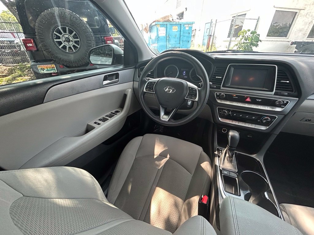 Used 2018 Hyundai Sonata SE FWD image 9