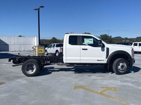 New 2026 Ford F450 XL w/ XL Chrome Package AWD/4WD image 2