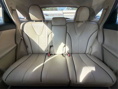 Used 2011 Toyota Venza AWD image 22