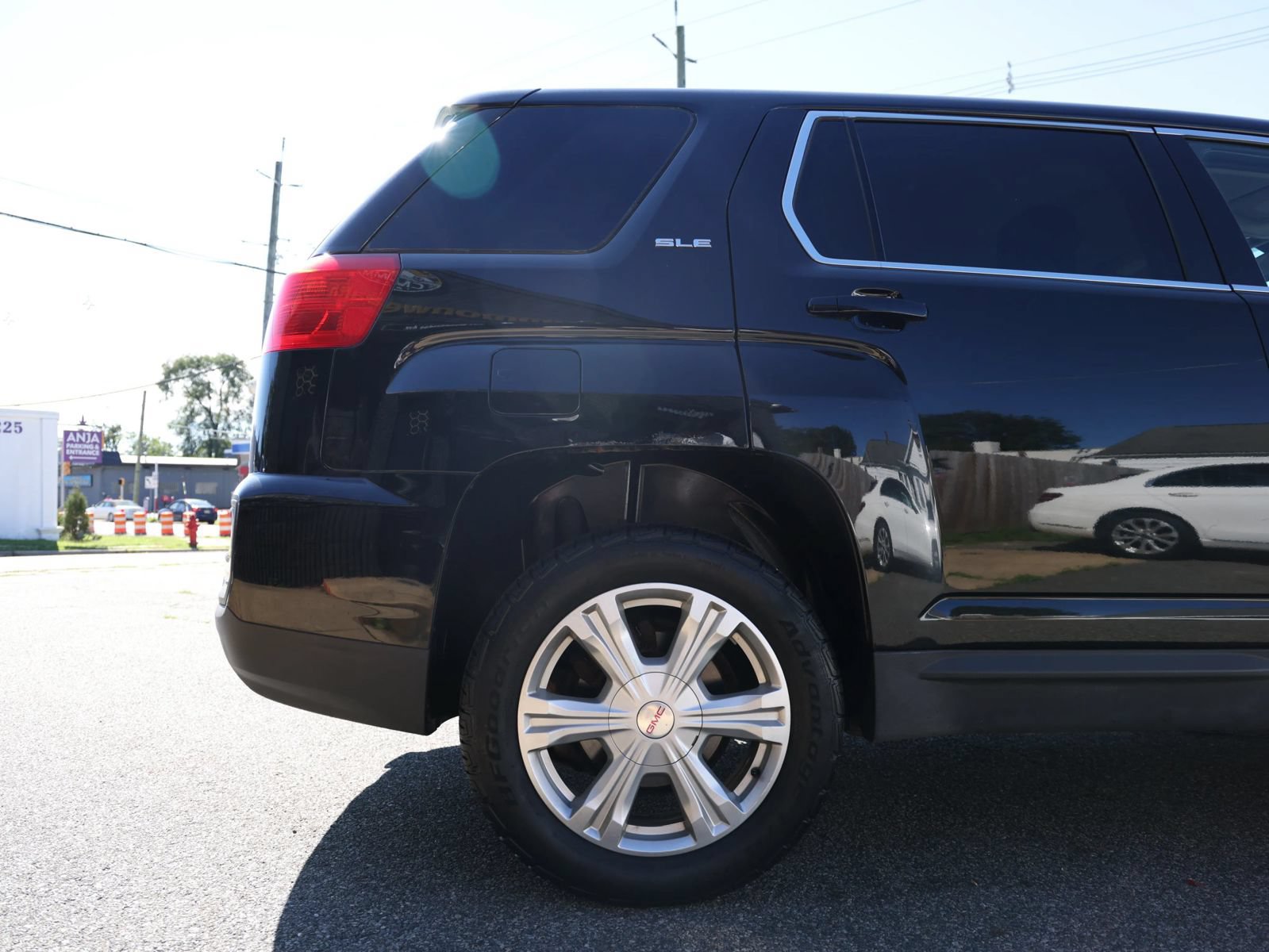 Used 2017 GMC Terrain SLE FWD image 6