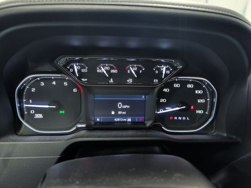 Used 2022 GMC Sierra 2500 SLE w/ SLE Value Package; AWD/4WD image 9