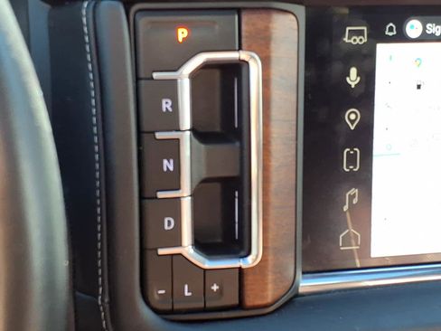 Certified 2024 GMC Yukon Denali Ultimate image 9