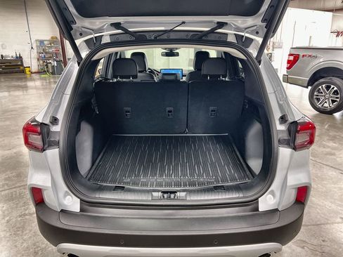 Used 2025 Ford Escape Platinum w/ Premium Technology Package image 27
