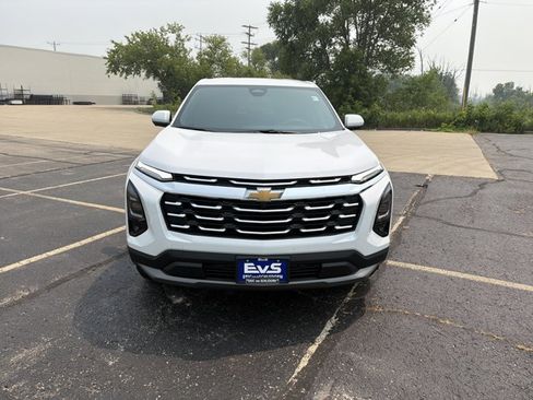 New 2027 Chevrolet Equinox LT w/ Convenience Package II AWD/4WD image 3