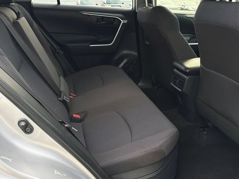 Used 2025 Toyota RAV4 LE AWD/4WD image 13