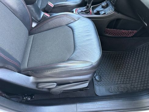 Used 2021 Jeep Compass Trailhawk image 16