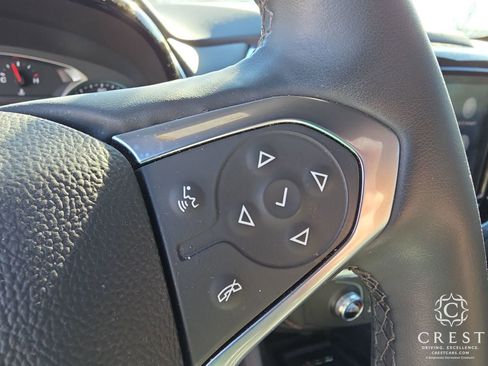 Used 2023 Chevrolet Traverse RS image 17