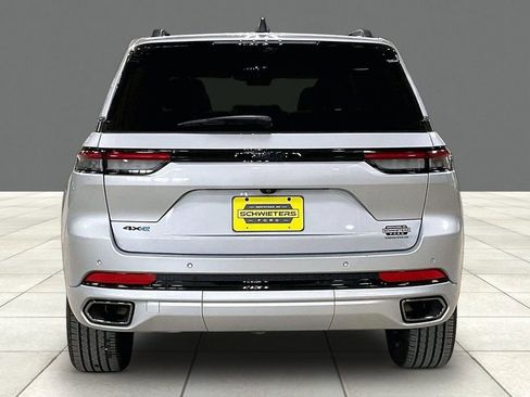 Used 2025 Jeep Grand Cherokee Limited 4xe AWD/4WD image 4