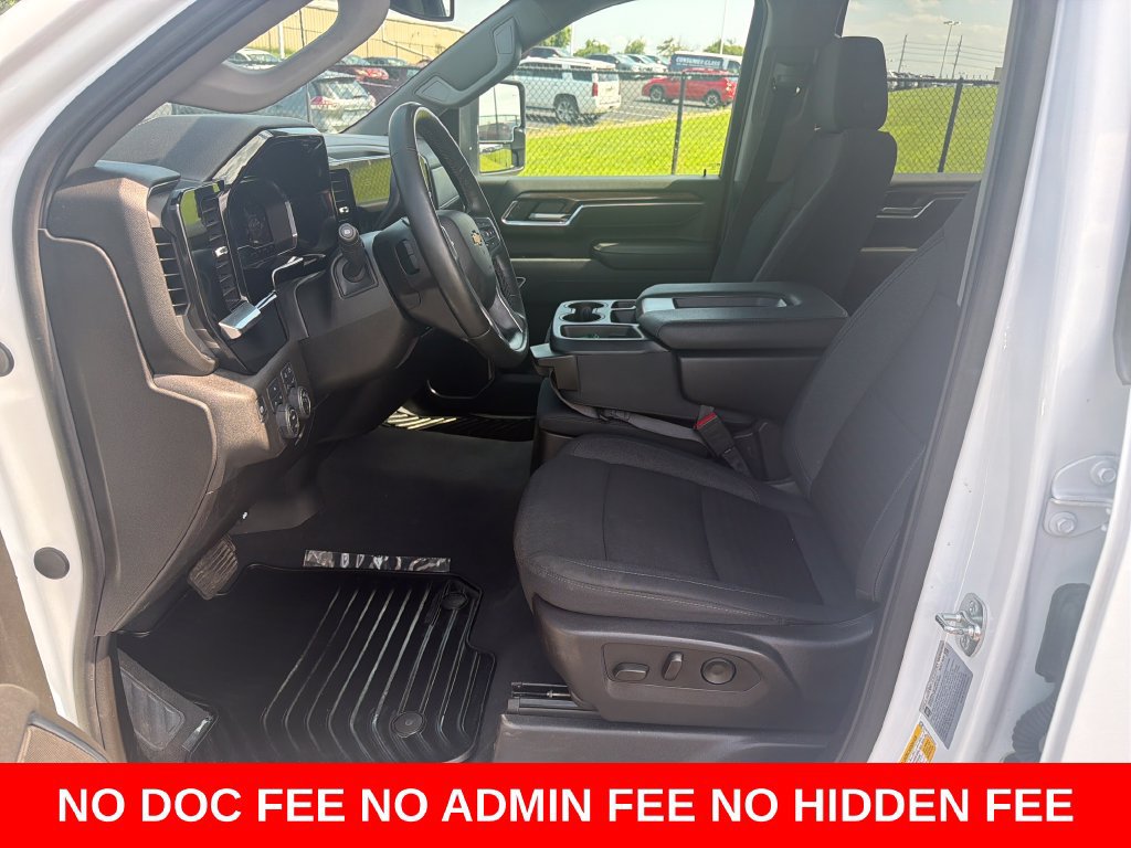 Used 2025 Chevrolet Silverado 3500 LT w/ Safety Package AWD/4WD image 12