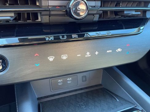 Certified 2025 Nissan Murano SV image 13