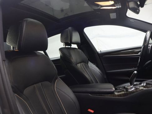 Used 2019 BMW 530i xDrive image 11