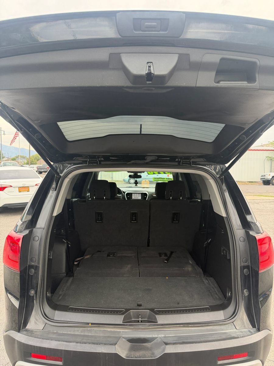 Used 2018 GMC Acadia SLE AWD/4WD image 25