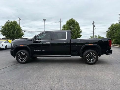 Used 2024 GMC Sierra 2500 Denali Ultimate w/ Max Trailering Package AWD/4WD image 2