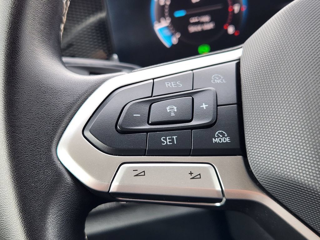 Certified 2025 Volkswagen Tiguan S AWD/4WD image 22
