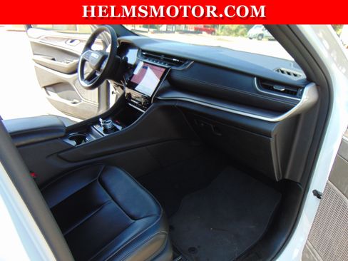 Used 2024 Jeep Grand Cherokee Limited w/ Black Appearance Package AWD/4WD image 34