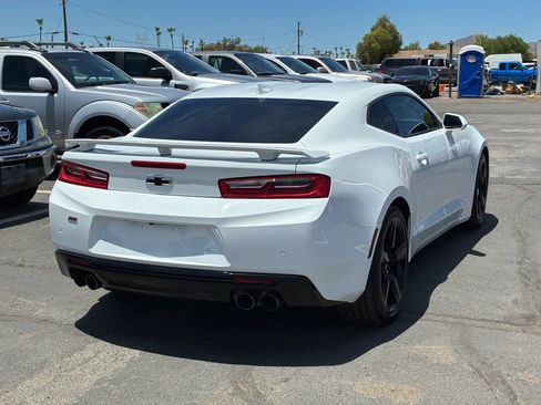 Used 2016 Chevrolet Camaro SS RWD image 8