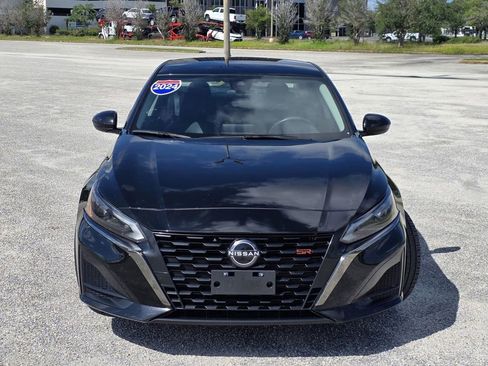 Used 2024 Nissan Altima 2.5 SR FWD image 3