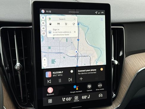 New 2026 Volvo XC60 B5 Plus w/ Climate Package image 18