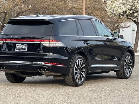 Certified 2023 Lincoln Aviator Black Label Grand Touring w/ Class IV Trailer Tow Package image 4