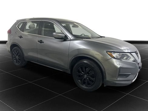 Used 2019 Nissan Rogue S image 7