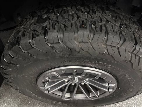 Used 2020 Ford F150 Raptor w/ Equipment Group 802A Luxury AWD/4WD image 15