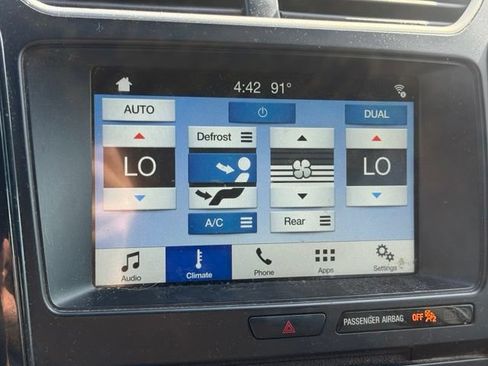 Used 2017 Ford Explorer XLT w/ Equipment Group 201A FWD image 21