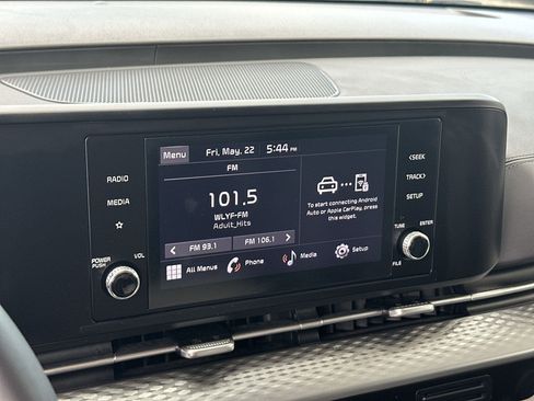 Used 2024 Kia Carnival LX FWD image 12