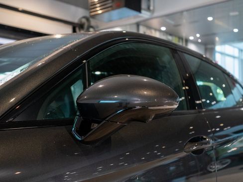 New 2025 Porsche Panamera 4 image 12