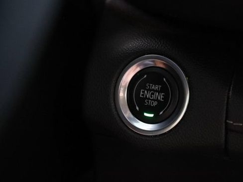 Used 2021 Buick Envision Essence w/ Sport Touring Package FWD image 15