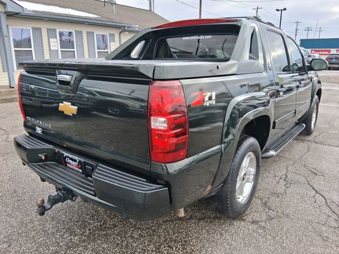 Used 2013 Chevrolet Avalanche LT w/ Suspension Package, Off-Road image 6