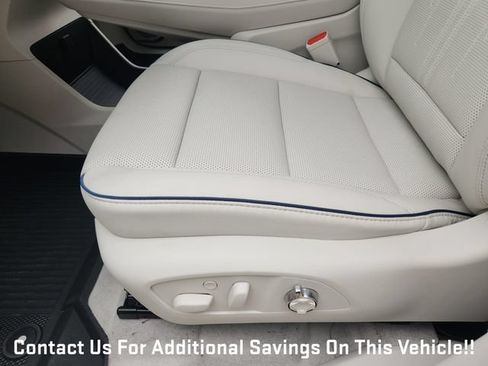 New 2026 Buick Enclave Avenir w/ Super Cruise Package FWD image 18