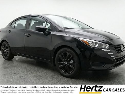 Used 2025 Nissan Versa SV image 1