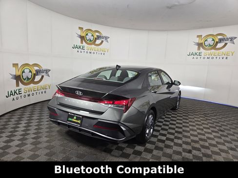 Used 2024 Hyundai Elantra SEL image 8