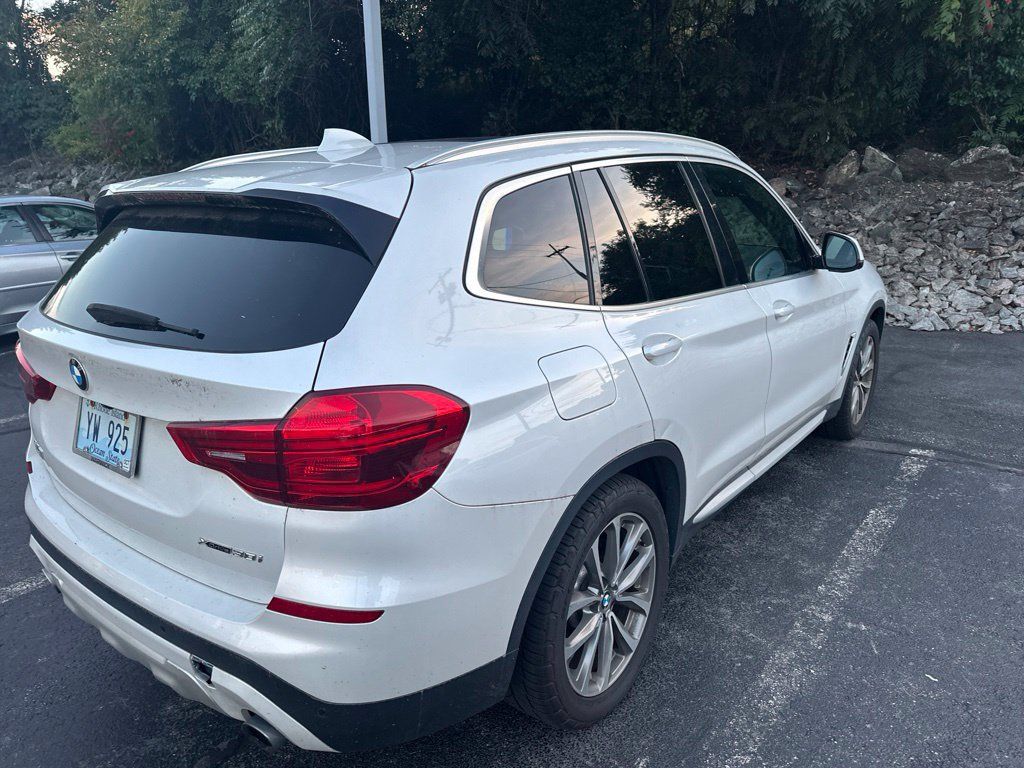 Used 2019 BMW X3 xDrive30i w/ Driving Assistance Package AWD/4WD image 4
