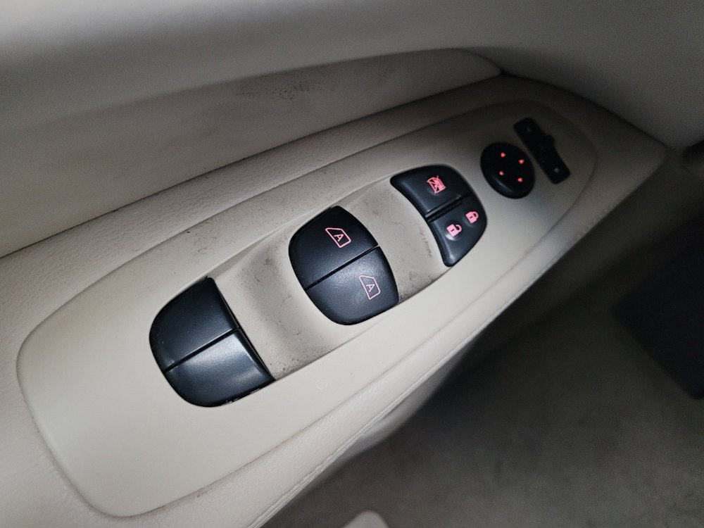 Used 2015 Nissan Pathfinder Platinum w/ Cargo Package FWD image 27