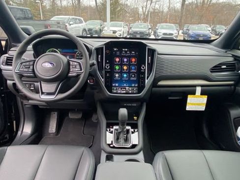 Used 2025 Subaru Forester Limited image 13