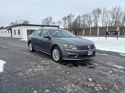 Used 2017 Volkswagen Passat 1.8T SE image 7