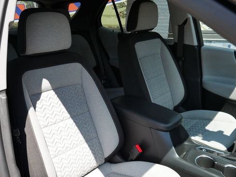 Used 2024 Chevrolet Equinox LS w/ LS Convenience Package AWD/4WD image 10