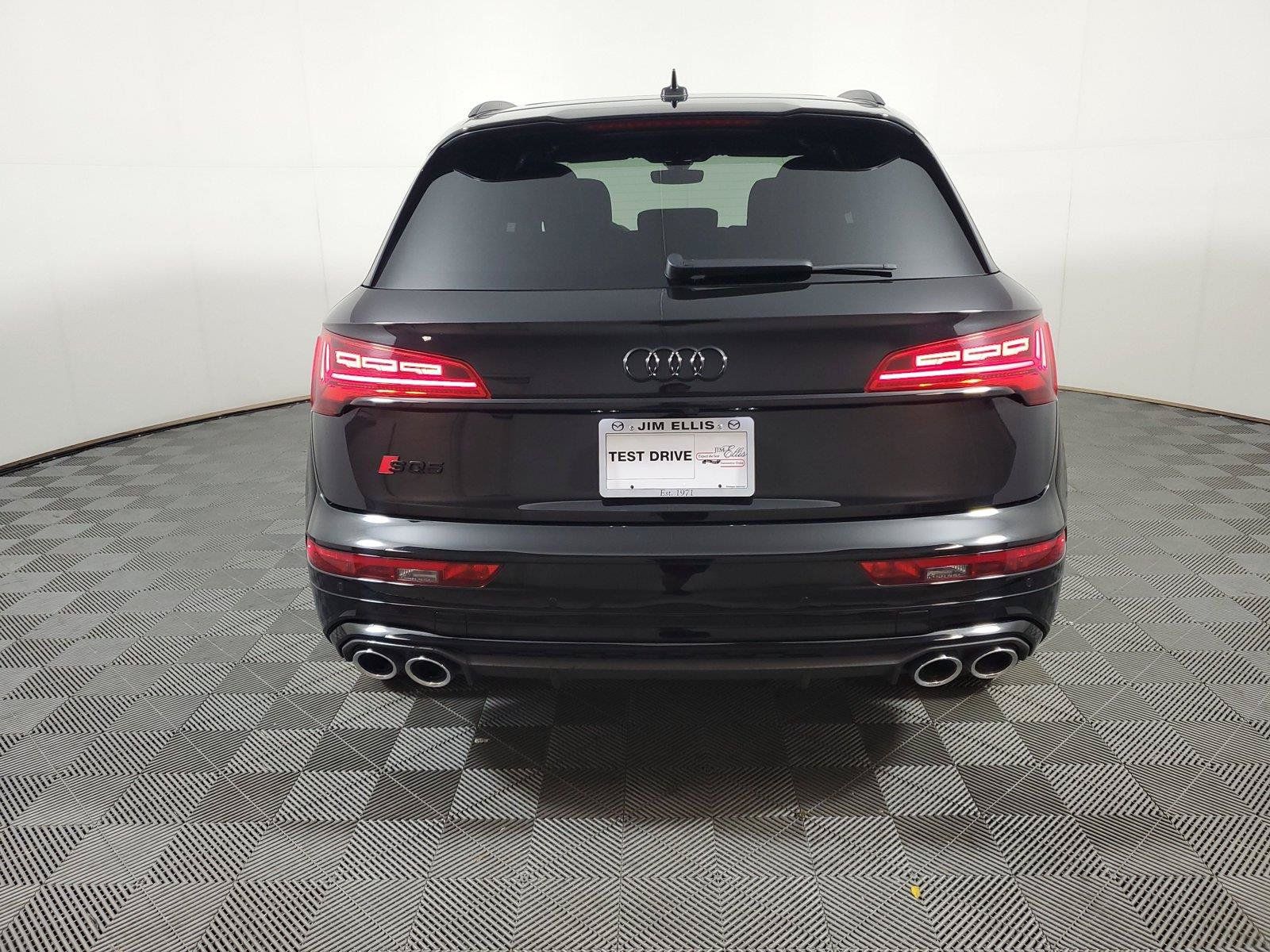 Used 2023 Audi SQ5 Prestige AWD/4WD image 5