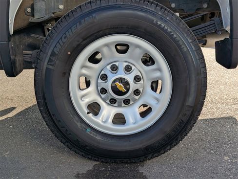 Certified 2023 Chevrolet Silverado 3500 W/T image 42