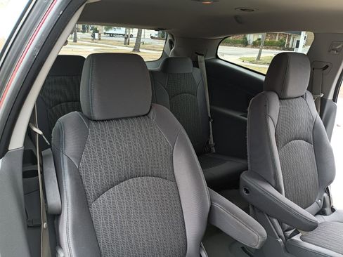 Used 2016 Chevrolet Traverse LT image 15