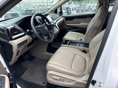 Used 2024 Honda Odyssey Touring image 5