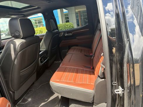 Used 2023 GMC Sierra 1500 Denali Ultimate AWD/4WD image 11