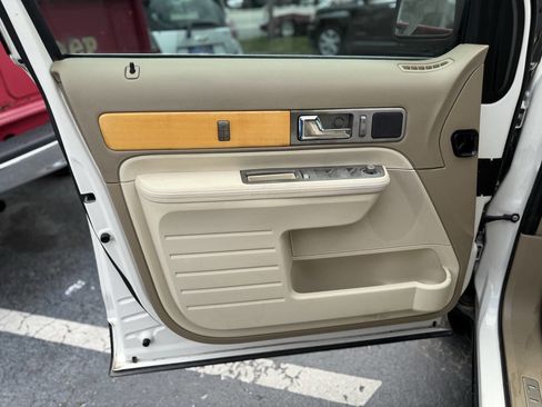 Used 2007 Lincoln MKX 2WD image 10