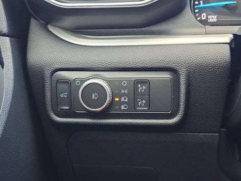 Used 2021 Ford Explorer XLT w/ Equipment Group 202A RWD image 25
