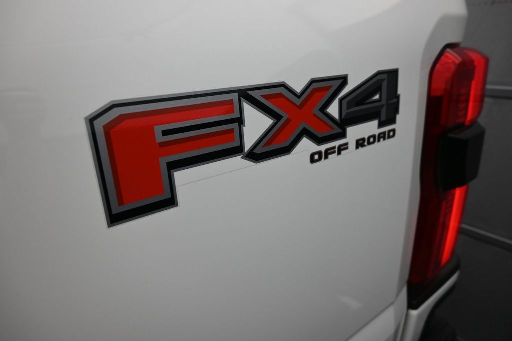 Used 2026 Ford F250 Platinum AWD/4WD image 10